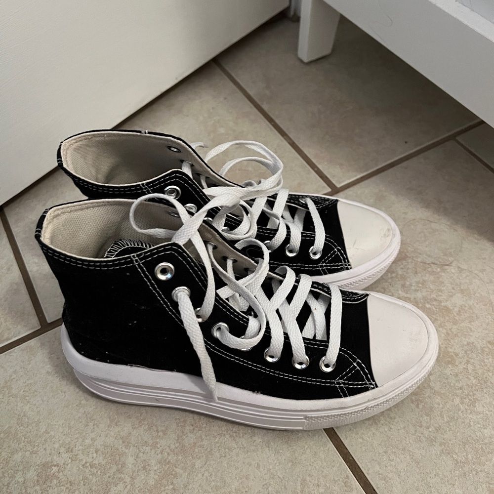 Platform Converse - image 4